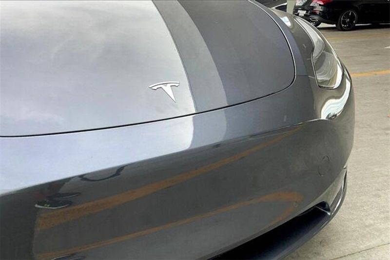 2021 Tesla Model Y Long RangeImage 30