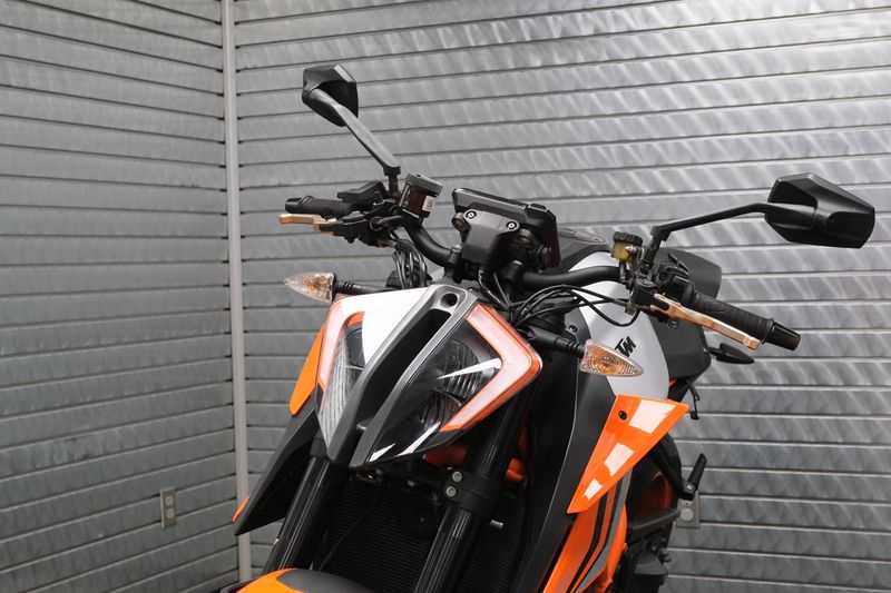 USED 2022 KTM SUPER DUKE 1290 R EVO Image 9