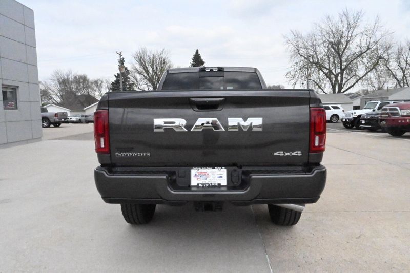 2025 RAM 2500 LaramieImage 7
