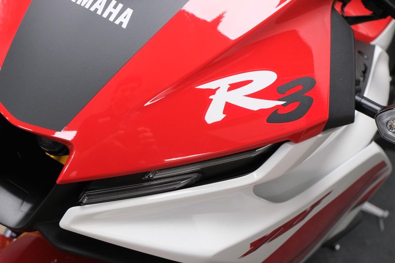 NEW 2026 YAMAHA YZF-R3 ABS 70TH ANNIVERSARY EDITION Image 11