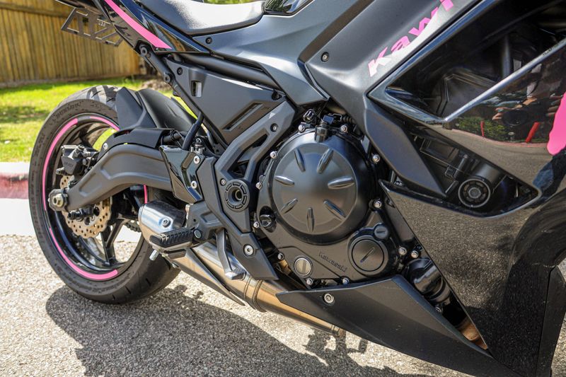 USED 2025 KAWASAKI NINJA 650 Image 3