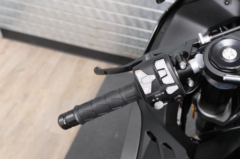NEW 2026 KAWASAKI NINJA ZX10R ABS Image 20