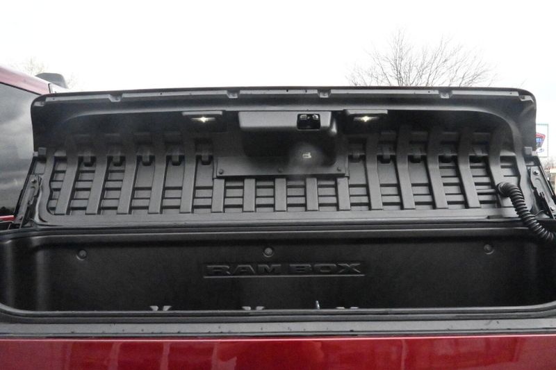 2025 RAM 1500 LimitedImage 8