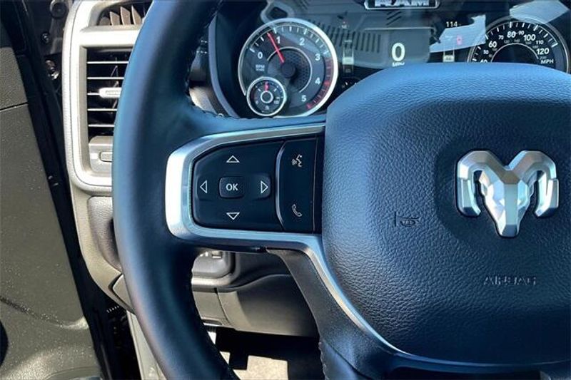 2024 Ram 2500 Laramie photo 17