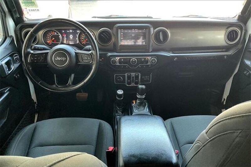 Used 2018 Jeep Wrangler Unlimited Sport SImage 15