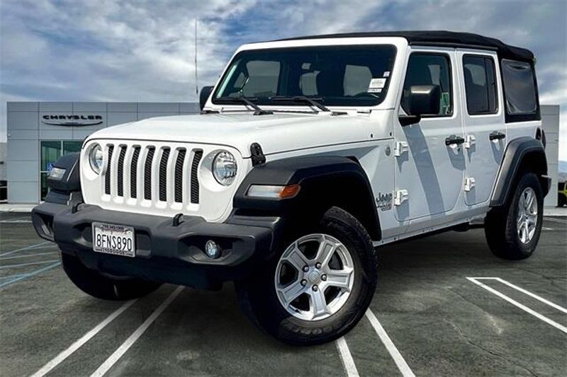 Used 2018 Jeep Wrangler Unlimited Sport SImage 1