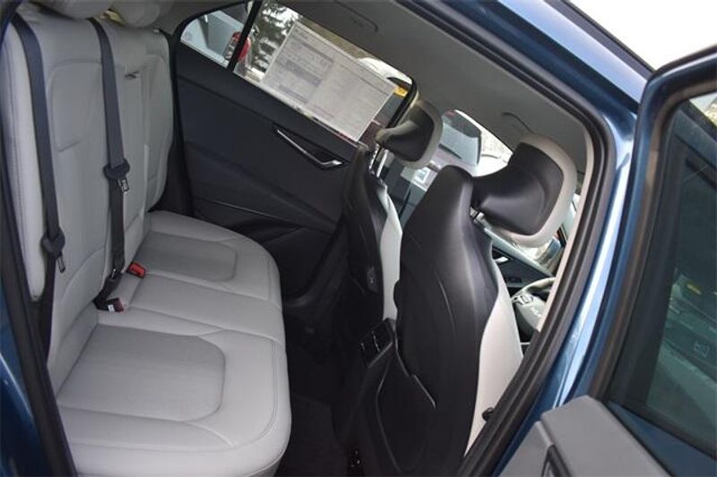 New 2025 Kia Niro EXImage 13