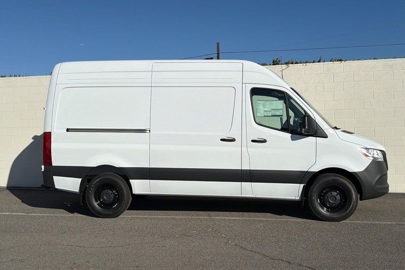 New 2026 Mercedes-Benz Sprinter 2500 Cargo 170 WBImage 3