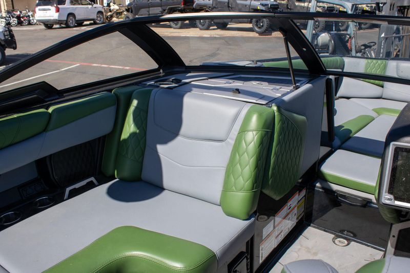 2023 MALIBU M220Image 14