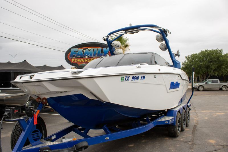 USED 2022 MALIBU M240 Image 4