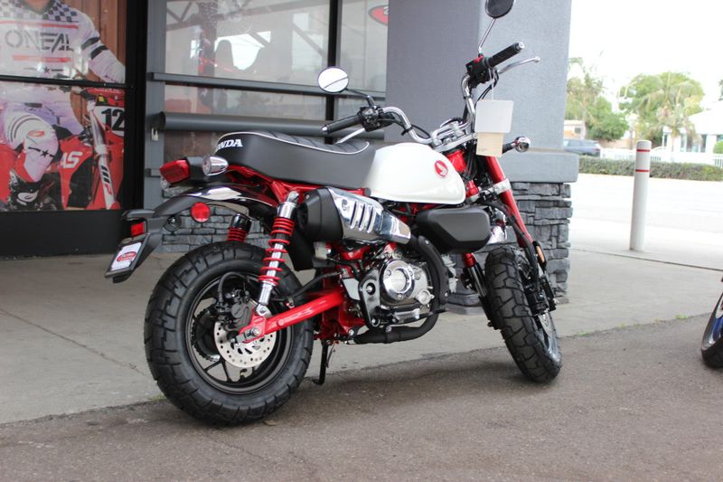 New 2025 Honda MONKEY ABS Image 4