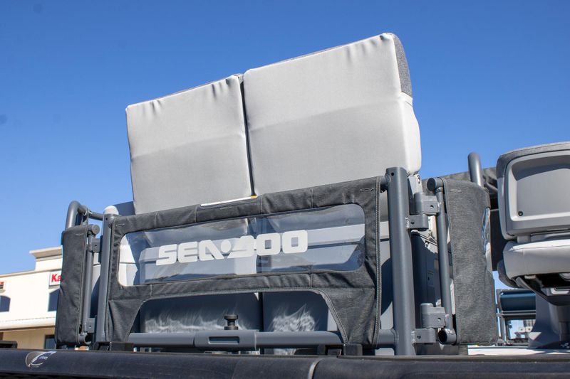 NEW 2026 SEADOO SWITCH CRUISE 21 300HP TECH PACKAGE WITH PAINTED TRAILER Image 11