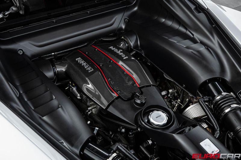 2020 Ferrari 488 Pista *HUGE CARBON INTERIOR OPTIONS * SUSPENSION LIFTER*Image 21