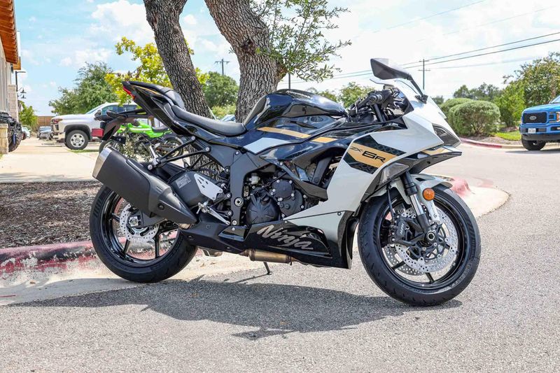 NEW 2026 KAWASAKI NINJA ZX6R ABS Image 5
