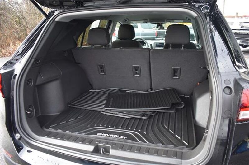 Used 2023 Chevrolet Equinox LTImage 17