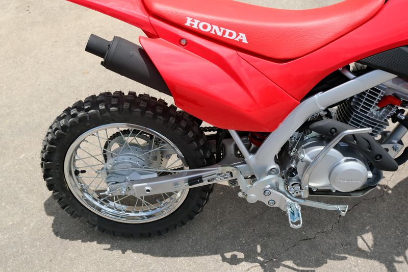 2025 Honda CRF125F RED Image 3