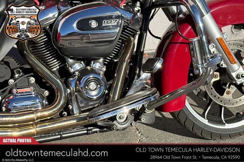 2021 Harley-Davidson Street Glide in a BILLIARD RED exterior color. BMW Motorcycles of Temecula – Southern California (951) 506-6903 bmwmotorcyclesoftemecula.com 