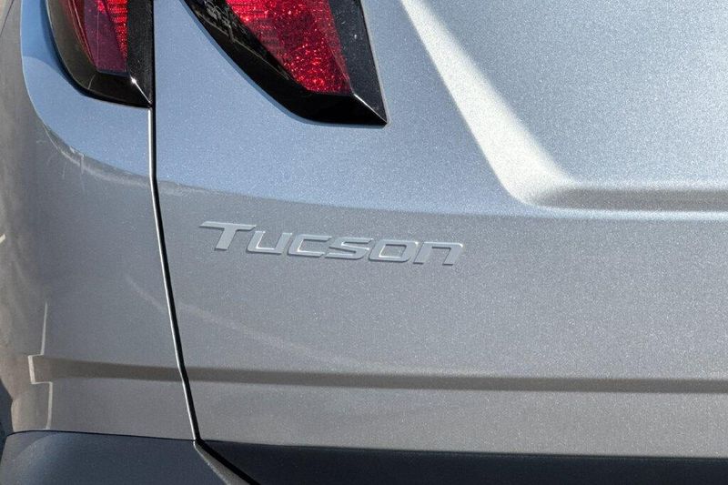 Used 2025 Hyundai Tucson SELImage 25