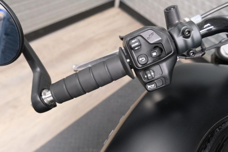NEW 2026 INDIAN MOTORCYCLE SCOUT BOBBER LIMITED WITH TECH Image 14