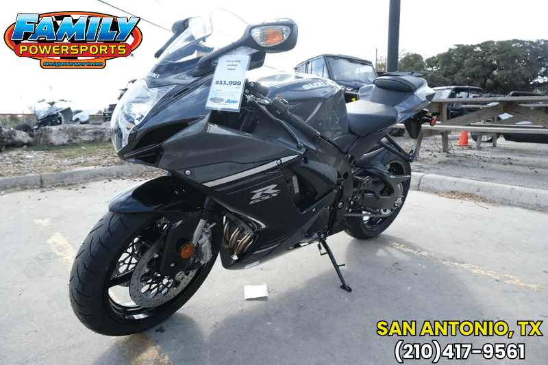 2025 SUZUKI GSXR600 in a BLACK exterior color. Family PowerSports (877) 886-1997 familypowersports.com 