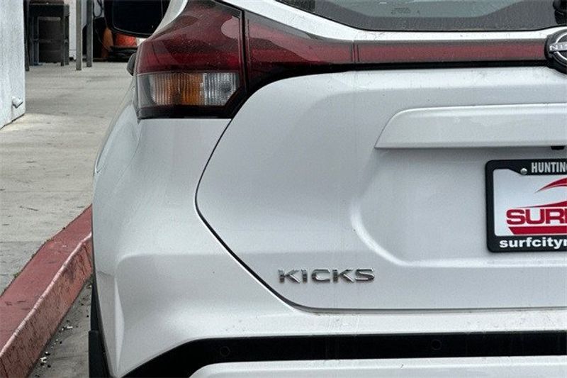 2024 Nissan Kicks SImage 20