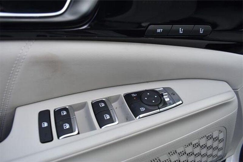 New 2026 Kia Carnival Hybrid SX PrestigeImage 26