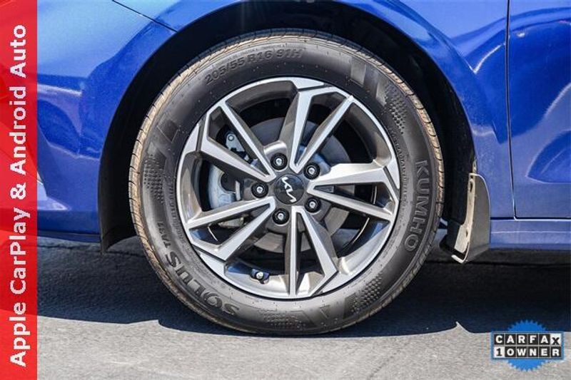 Used 2022 Kia Forte LXSImage 11