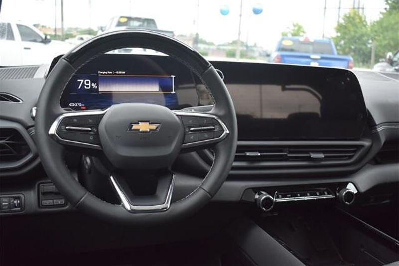 New 2026 Chevrolet Silverado EV LTImage 22