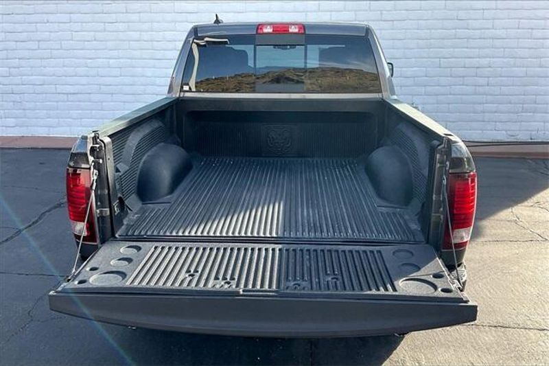 2018 RAM 1500 NightImage 34