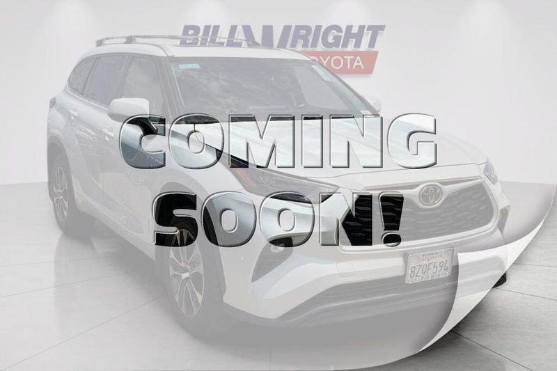 Used 2022 Toyota Highlander XLEImage 1