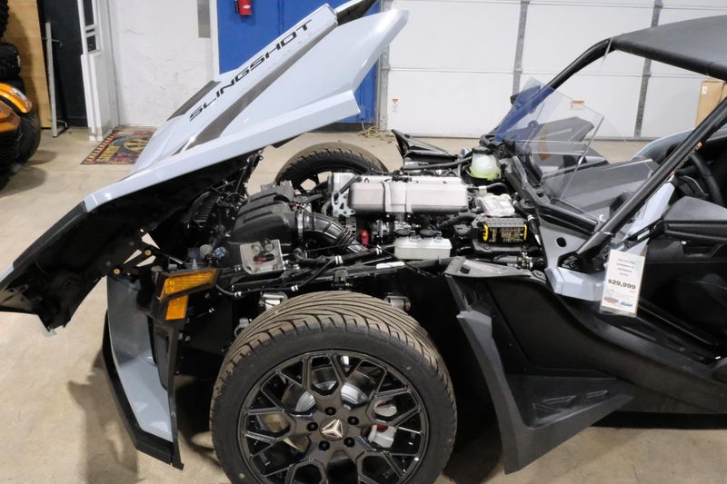 2024 Polaris SLINGSHOT SL AUTODRIVE OCEAN GRAYImage 13