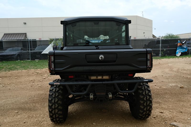 NEW 2026 CAN-AM DEFENDER MAX XT CAB HD11 WITH 1025 INCH TOUCHSCREEN Image 4