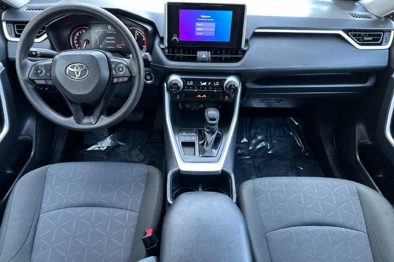 Used 2025 Toyota RAV4 XLEImage 12