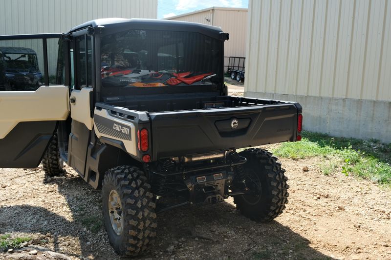 2025 Can-Am DEFENDER MAX LIMITED CAB HD10 DESERT TAN AND STEALTH BLACK Image 4