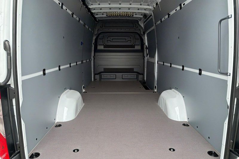 New 2026 Mercedes-Benz Sprinter 2500 Cargo 170 WBImage 10