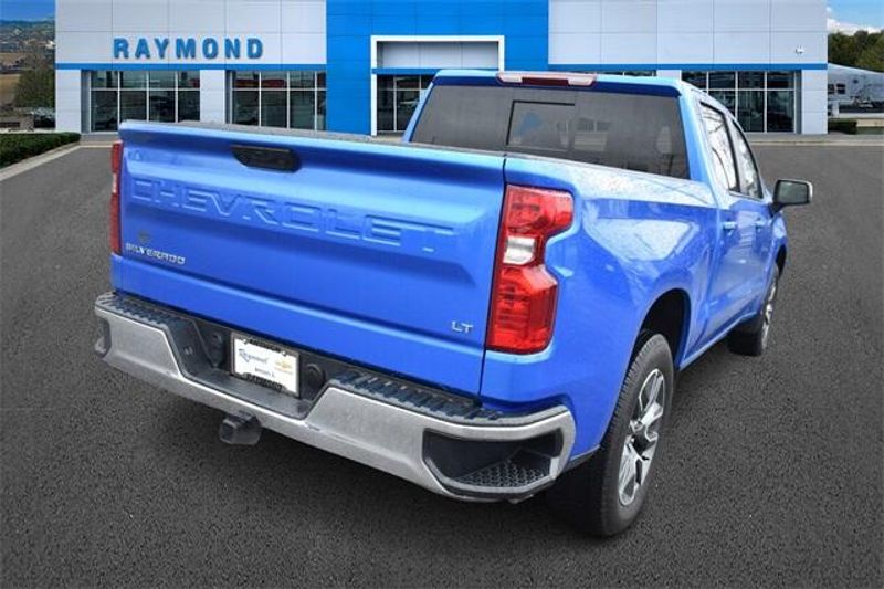 Used 2025 Chevrolet Silverado 1500 LTImage 3