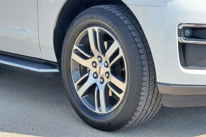 2023 Ford Expedition Limited photo 3