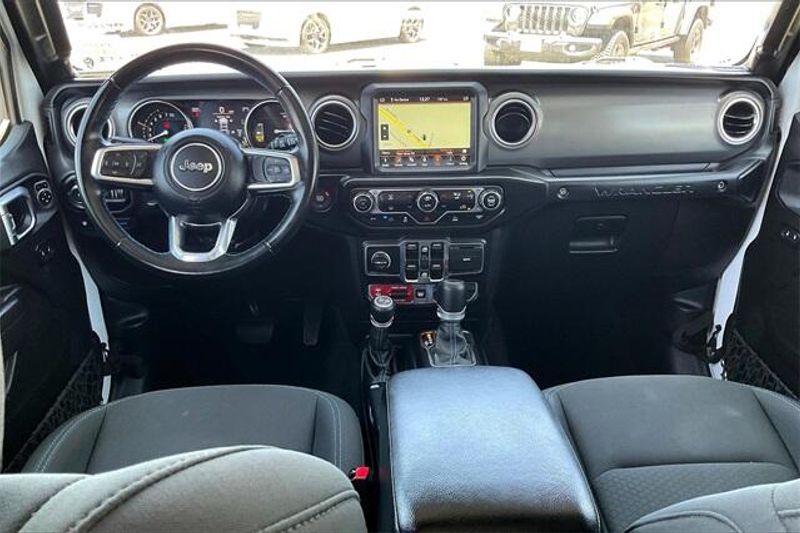 Used 2022 Jeep Wrangler 4xE Unlimited Rubicon 4xeImage 15
