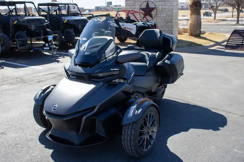 NEW 2026 CAN-AM SPYDER RT LIMITED Image 7