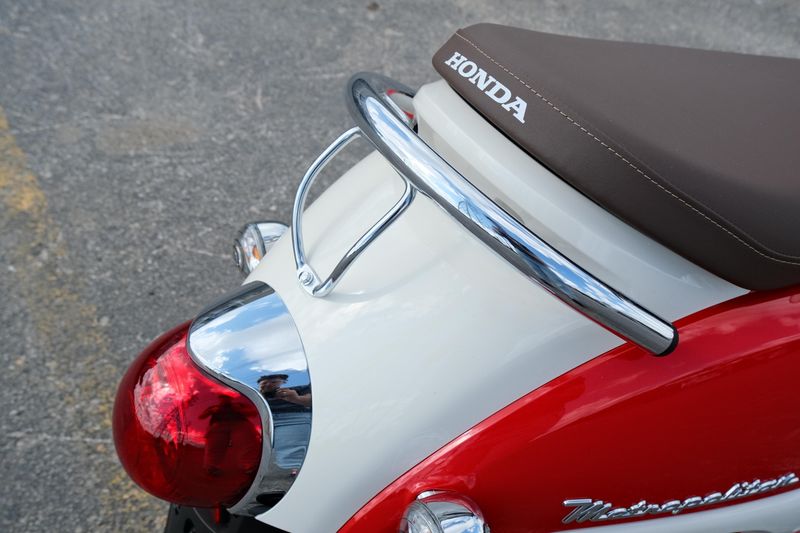 NEW 2025 HONDA METROPOLITAN Image 14