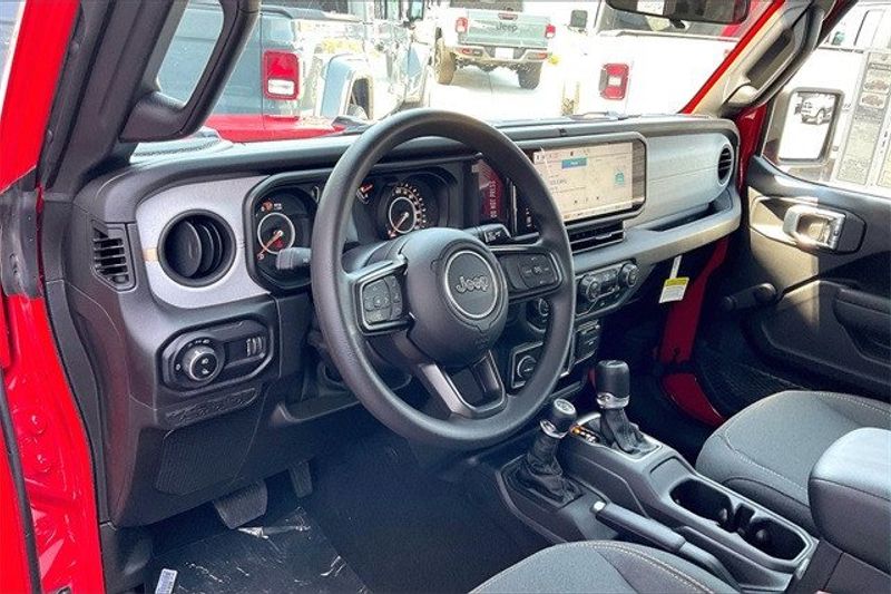 2024 Jeep Gladiator Sport 4x4Image 6