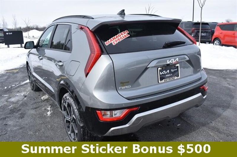 2025 Kia Niro EX TouringImage 5