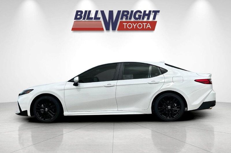 New 2026 Toyota Camry SEImage 6