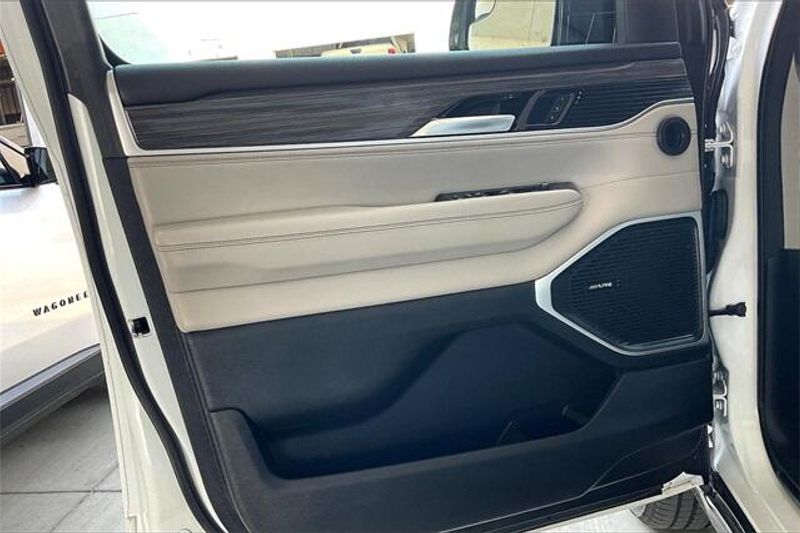 2023 Jeep Wagoneer Series IIIImage 22