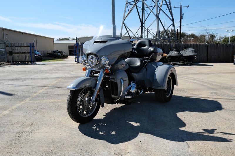 USED 2024 HARLEY TRIKE TRI GLIDE ULTRA Image 7