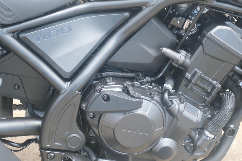2025 Honda REBEL 1100 MATTE BLACK METALLIC Image 20
