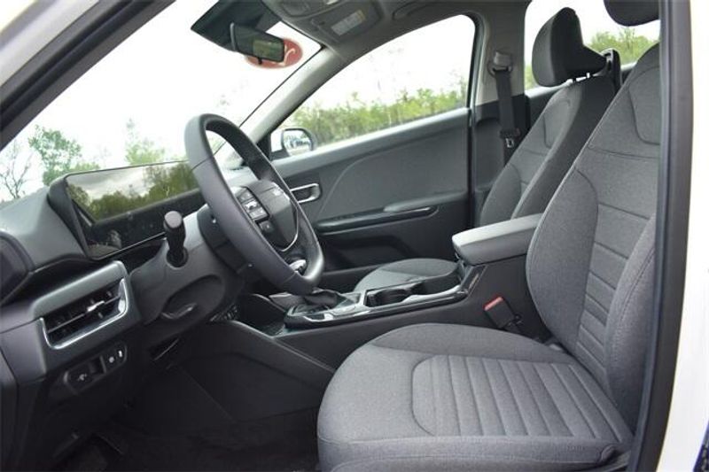 2025 Kia K4 EXImage 18