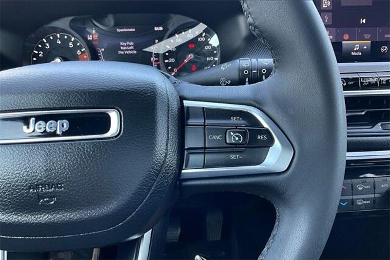 2023 Jeep Compass AltitudeImage 19