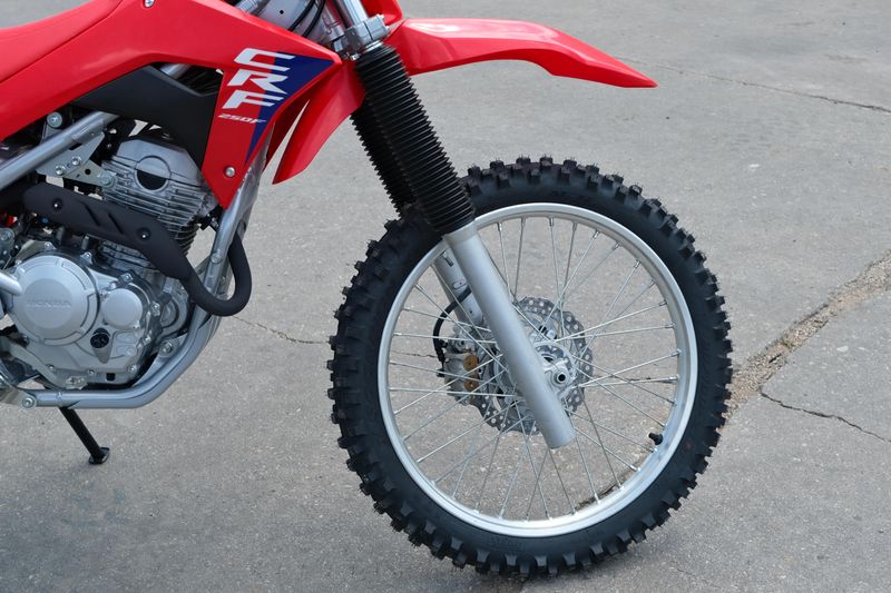2025 Honda CRF250F RED Image 17