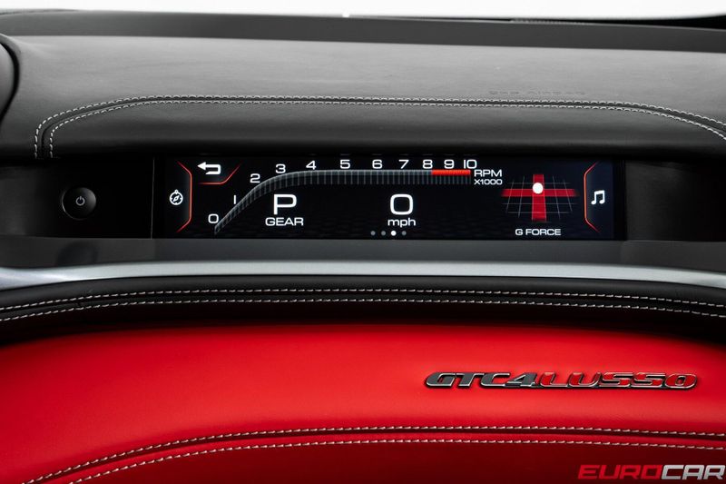 2020 Ferrari GTC4Lusso V12 *PASSENGER DISPLAY * CARBON STEERING WHEEL*Image 33